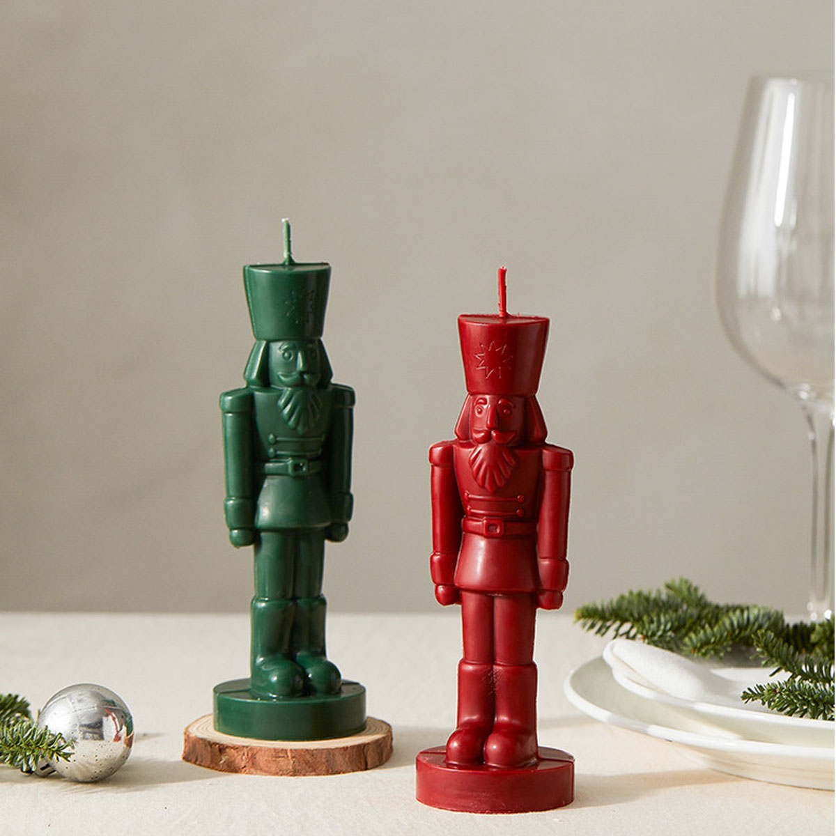 Nutcracker Figurine - قالب شمع بلاستيكي كبير على شكل