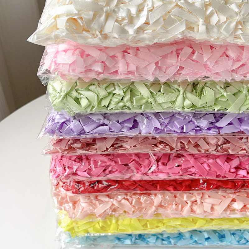Ribbon Bow Gift - فيونكات صغيرة متعددة الألوان من الساتان،
