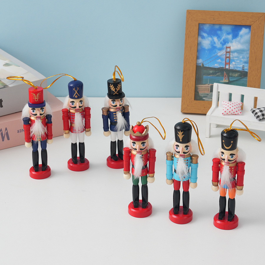 6 قطع من دمى كسارة البندق الخش - مراجعة Nutcracker Figurine وسعره